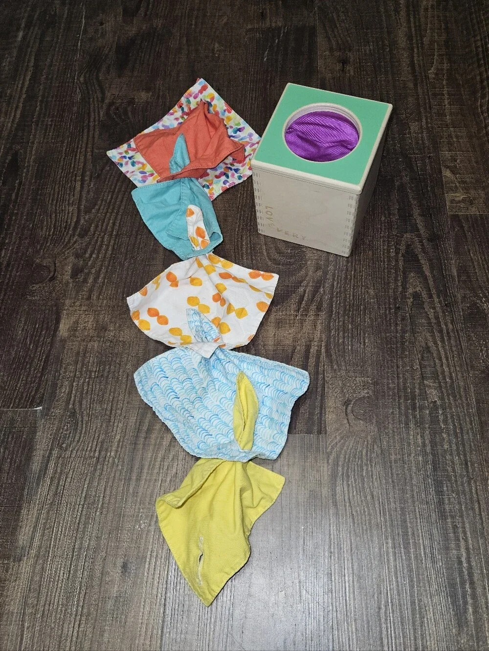 Lovevery Magic Tissue Box